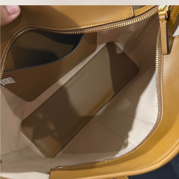 Tory Burch monogram tote - Picture 4 of 5